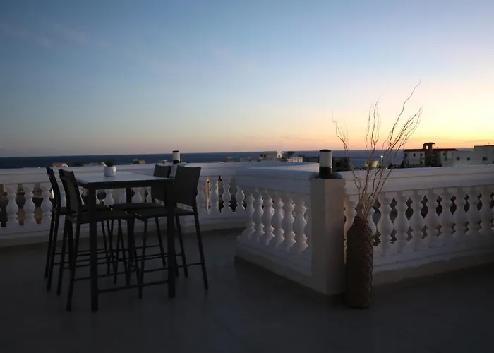 Appartamento Private Sea View Penthouse New Pool And Jacuzzi In Montazah *
