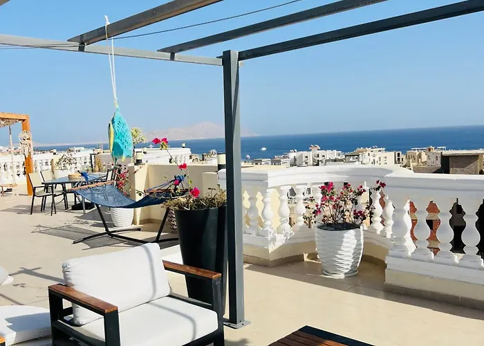 Appartamento Private Sea View Penthouse New Pool And Jacuzzi In Montazah *